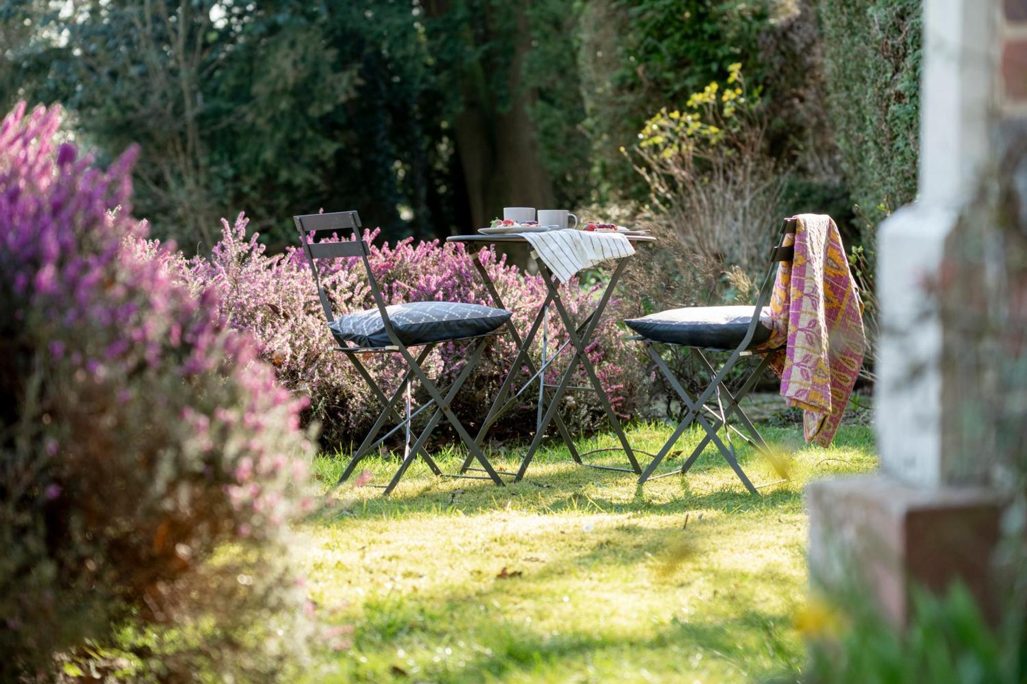 Old Mill Lodge By Huluki Sussex Stays Hurstpierpoint Bagian luar foto